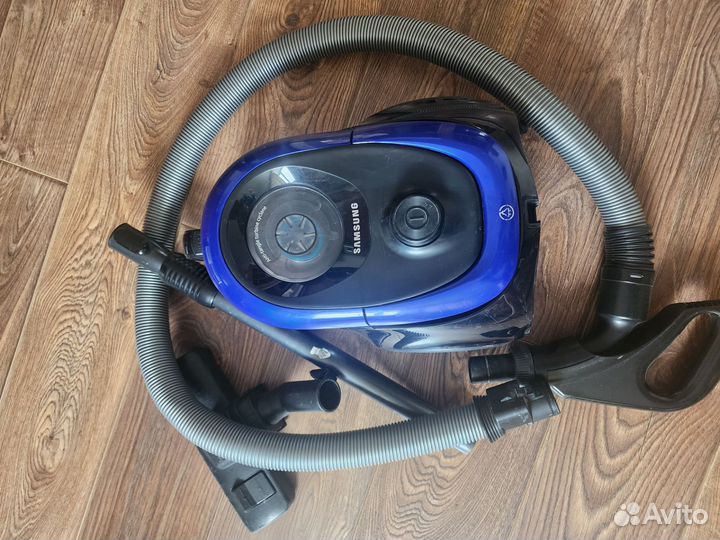 Пылесос Samsung контейнер