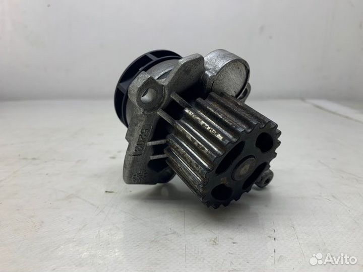 Помпа Volkswagen Jetta 6 2.0 TDI 2011