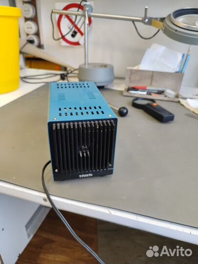 Источник питания лабораторный