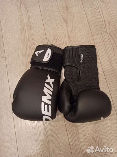 Перчатки для единоборств