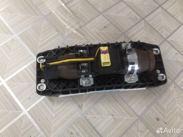 Подушка AirBag пассажира Volkswagen Tiguan 1