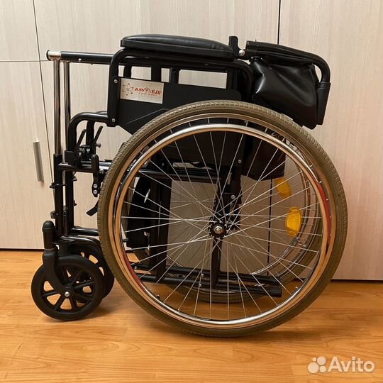 Кресло-коляска с санитарным оснащением Армед Н011А