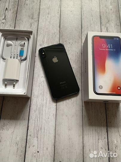 iPhone X, 256 ГБ