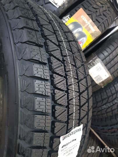 Bridgestone Blizzak DM-V3 235/65 R17 108S