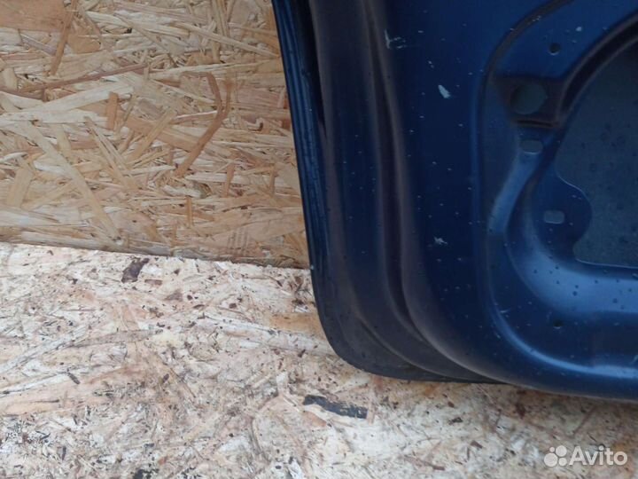 Крышка багажника toyota yaris