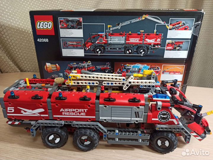 Lego Technic 42068 Автомобиль спасательной службы