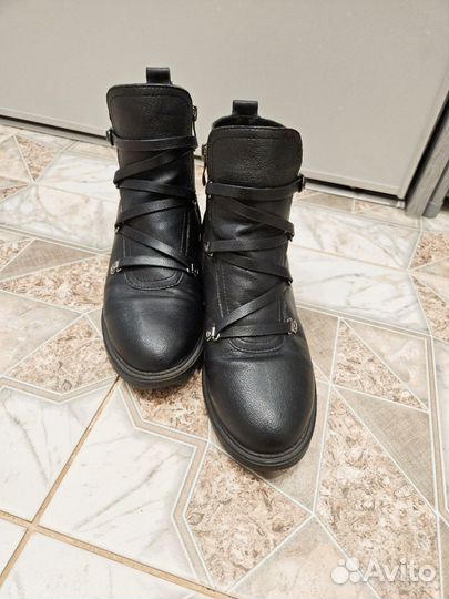 Ботинки женские демисезонные 36
