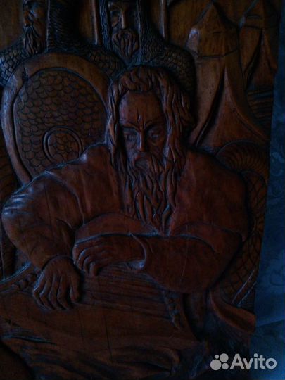 Картина по дереву