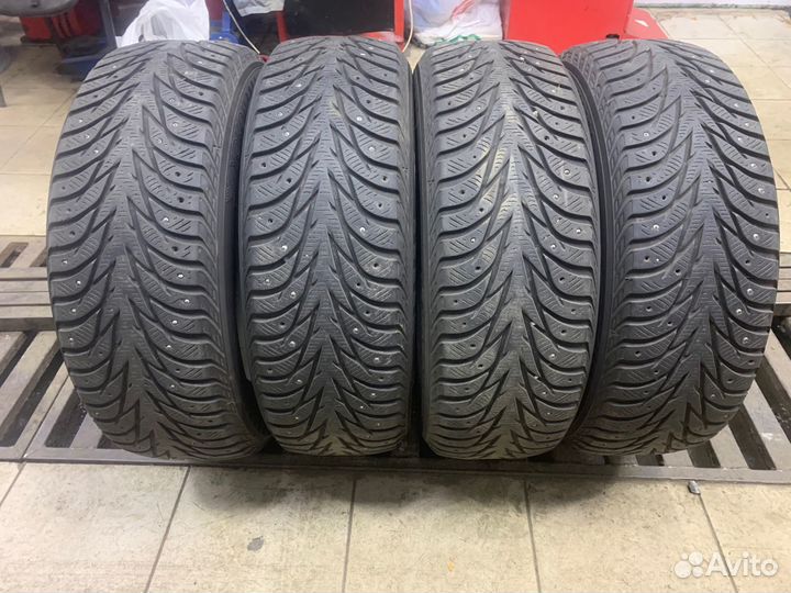 Yokohama Ice Guard Stud IG35 215/60 R17