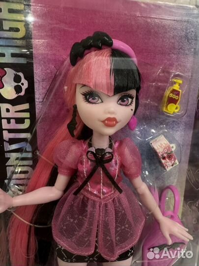 Кукла Monster High Day Out Draculaura