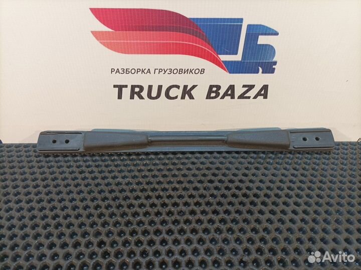 Кронштейн козырька Volvo FH