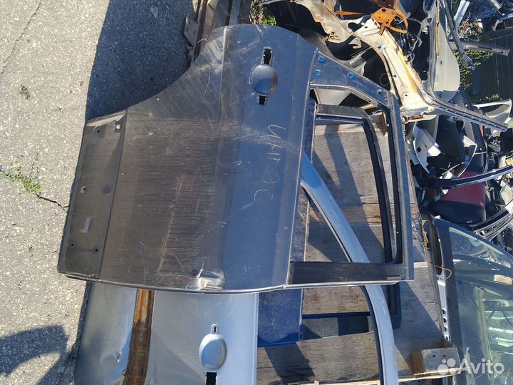 Дверь задняя правая Nissan Qashqai J10