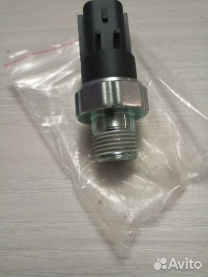 Датчик давления масла chrysler 300c