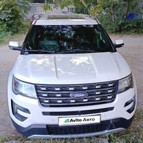 Ford Explorer 2.3 AT, 2015, 131 000 км, с пробегом, цена 2 950 000 руб.