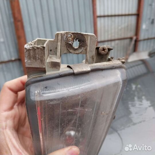 Противотуманная фара mitsubishi sigma