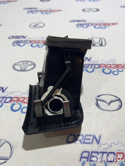 Дефлектор воздушный передний правый Skoda Fabia 2