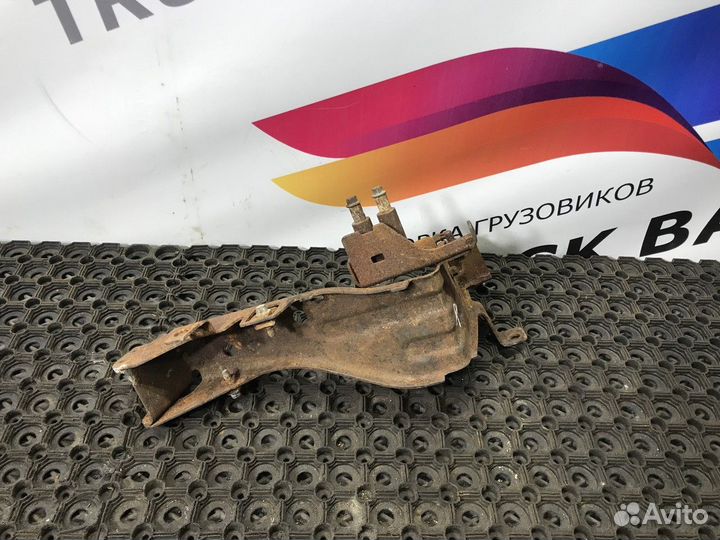 Кронштейн фары правый Volvo FH