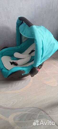 Прогулочная коляска 3 в 1