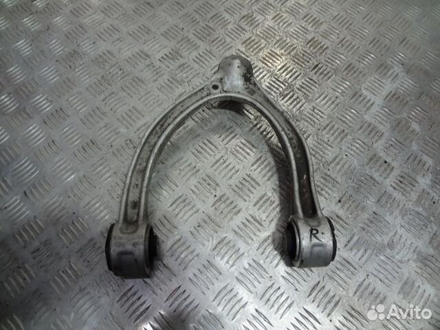 Рычаг передний верхний правый Мерседес 205 253 257