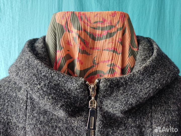 Пальто женское на молнии 48