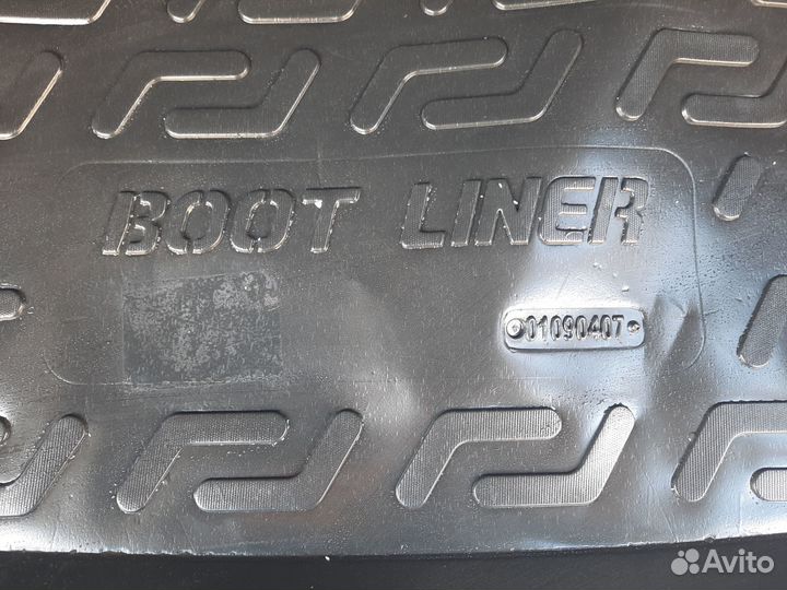 Коврик багажника на тойота рав4