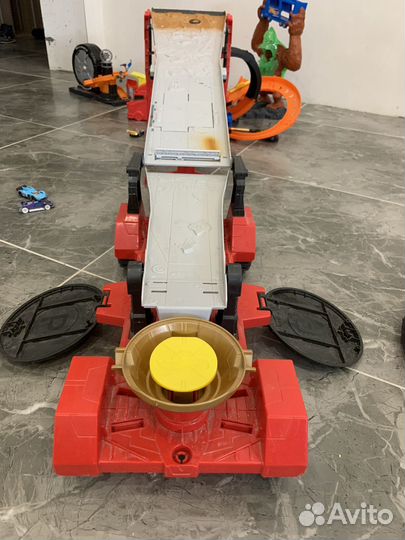 Передвижная трасса hot whells