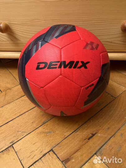 Футбольный мяч