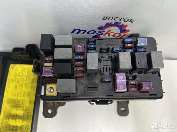 Блок предохранителей под капот Chevrolet Aveo Т250