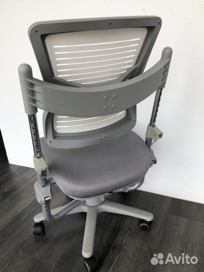 Детский стол и стул для школьника