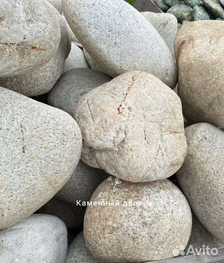 Валун гранит 