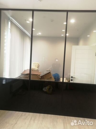 Стеклянные межкомнатные перегородки