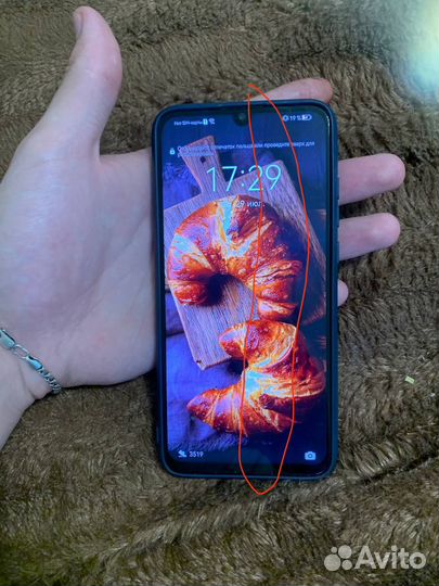 Телефон honor 10i 4/128