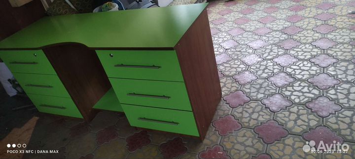 Письменный стол