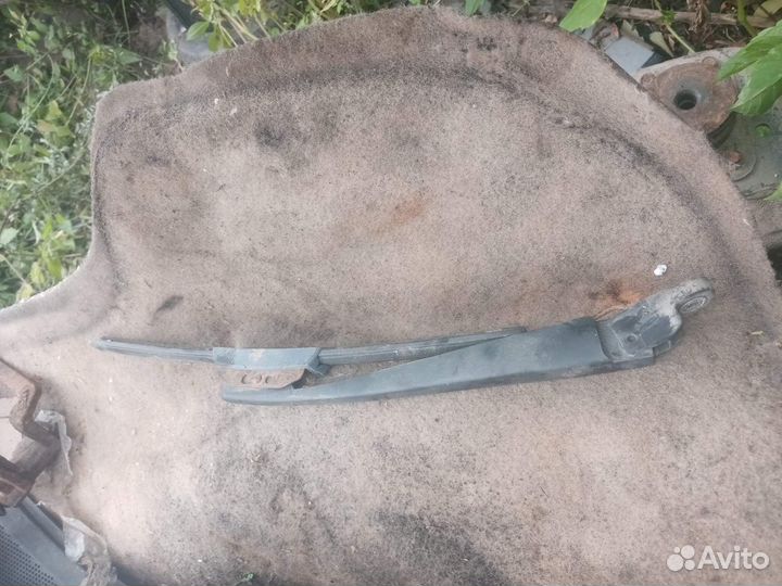 Поводок дворников задний Great Wall Hover H1/H2