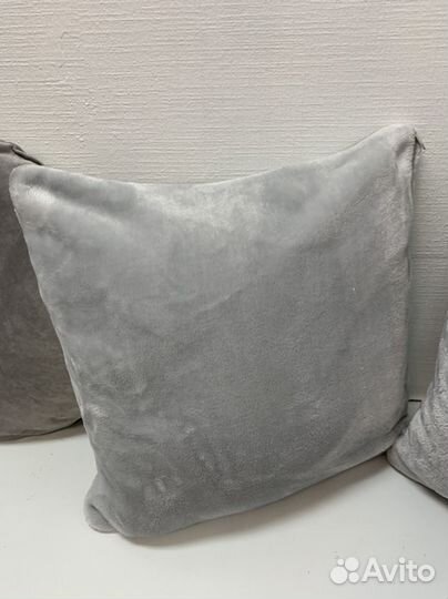 Подушки декоративные -3 шт