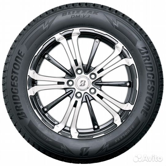 Bridgestone Blizzak DM-V3 285/45 R19 111T