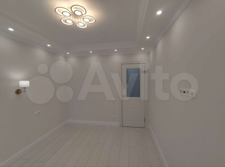 2-к. квартира, 55 м², 8/9 эт.