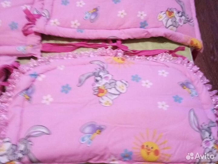 Бортик на детскую кроватку