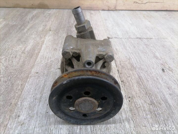 Насос гидроусилителя Volkswagen Passat B5 2000