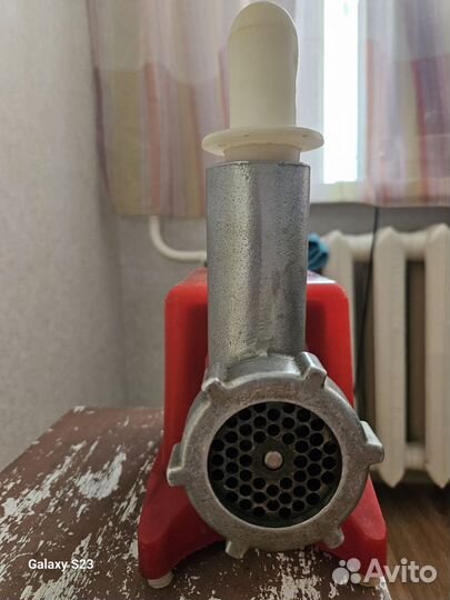 Мясорубка электрическая