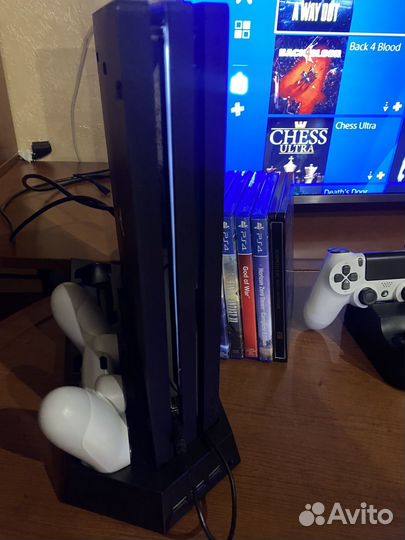 Sony PS4 pro 1tb + 700 Игр