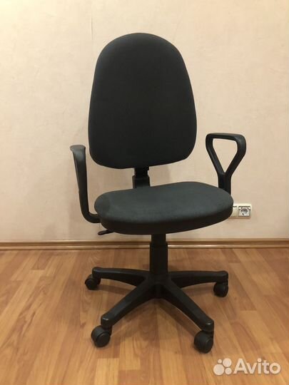 Компьютерное кресло