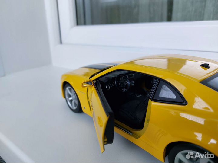 1:18 Chevrolet Camaro SS 2010