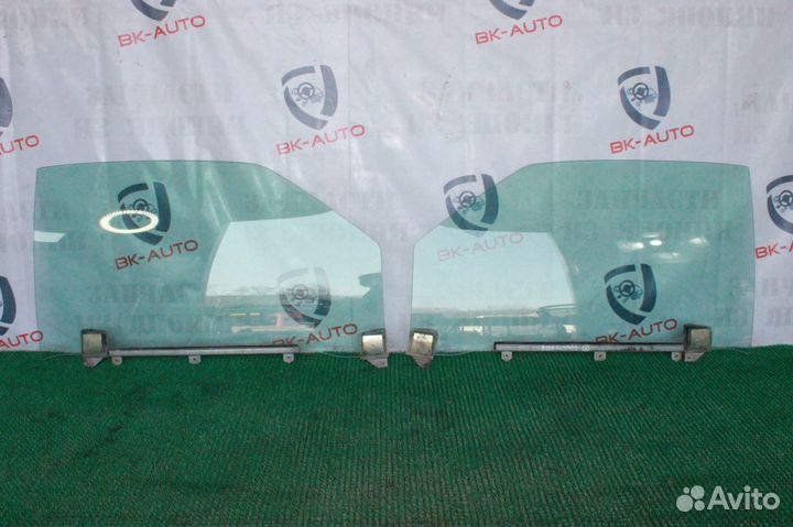 Стекла боковые пара 2 шт. Mercedes SL-Class R129