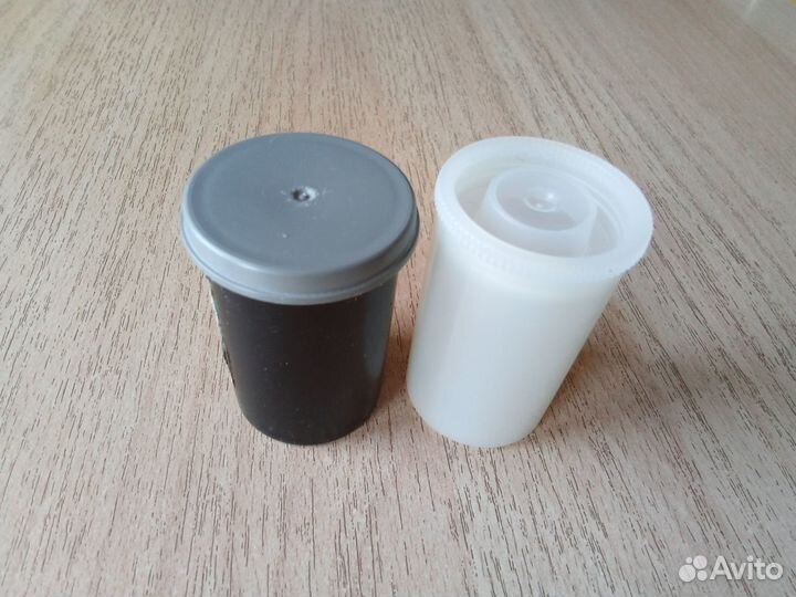 Пластиковые футляры для хранения фотоплёнки