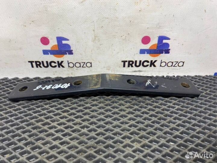 81411050589 Кронштейн траверсы задней