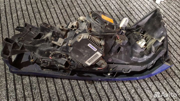 Фара subaru forester sg5