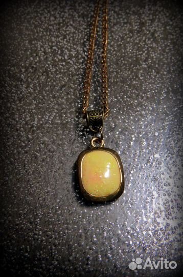 Авторские светящиеся кулоны.под,опал