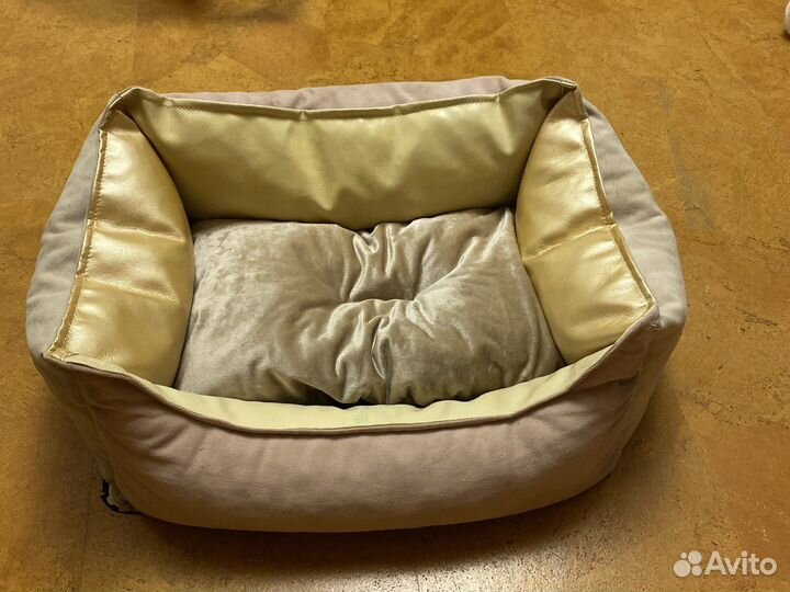 Лежанка для собак и кошек