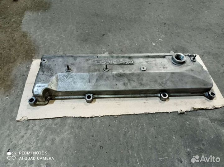 Клапанная крышка Исузу Эльф, Ниссан Атлас